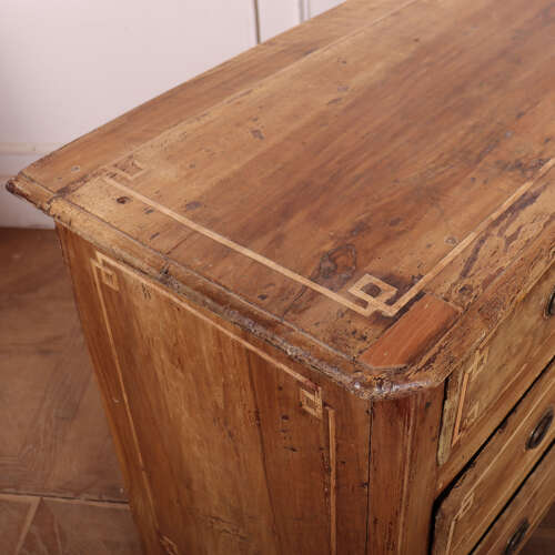 Italian Bleached Commode