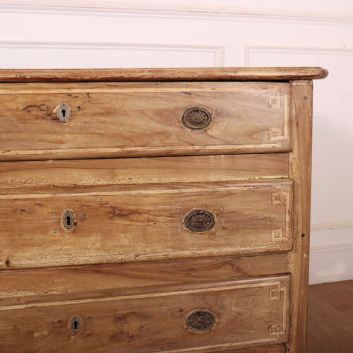 Italian Bleached Commode