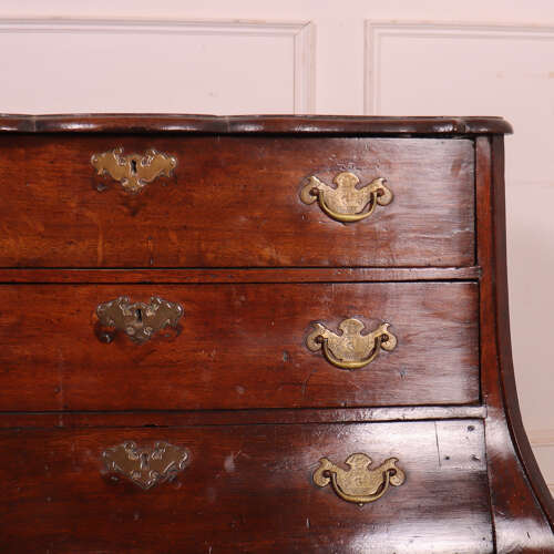 Dutch Bombe Commode